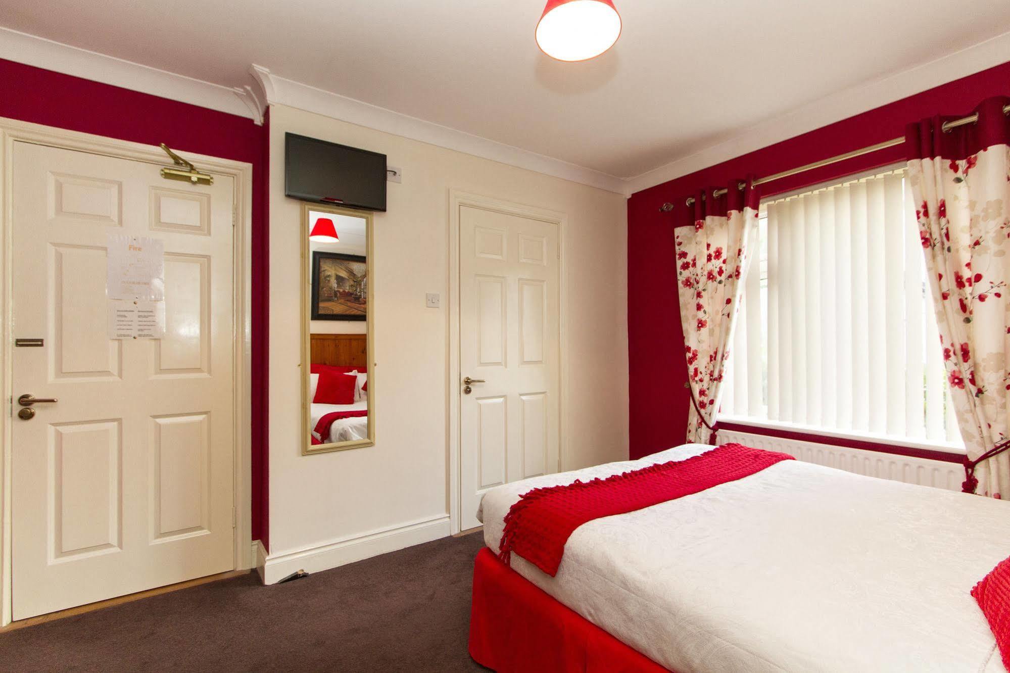 Augusta Lodge Guesthouse Westport Eksteriør bilde